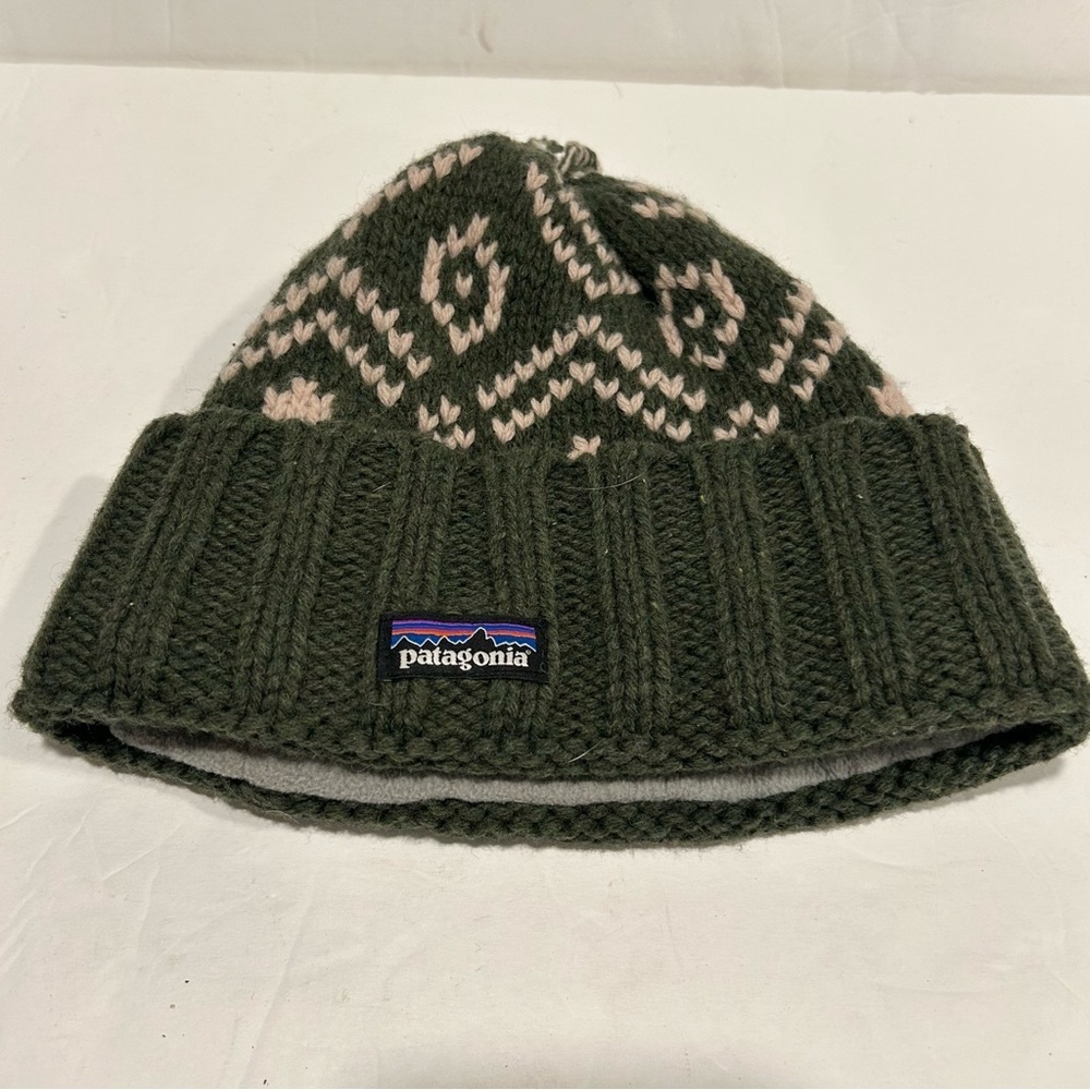 Patagonia Women's Snowbelle Beanie Knit Logo Winter Nordic Hat Pinyon Green O/S